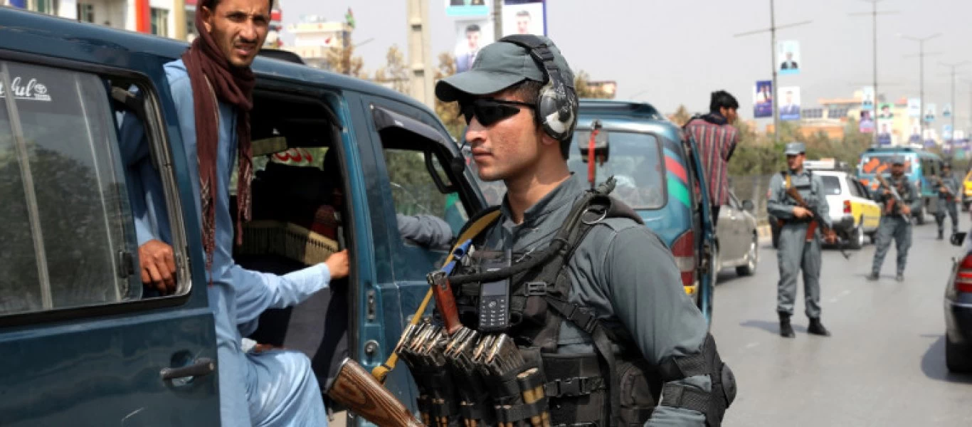 Δυο νεκροί στην Καμπούλ από έκρηξη βόμβας σε λεωφορείο - Προειδοποιούν οι Ταλιμπάν